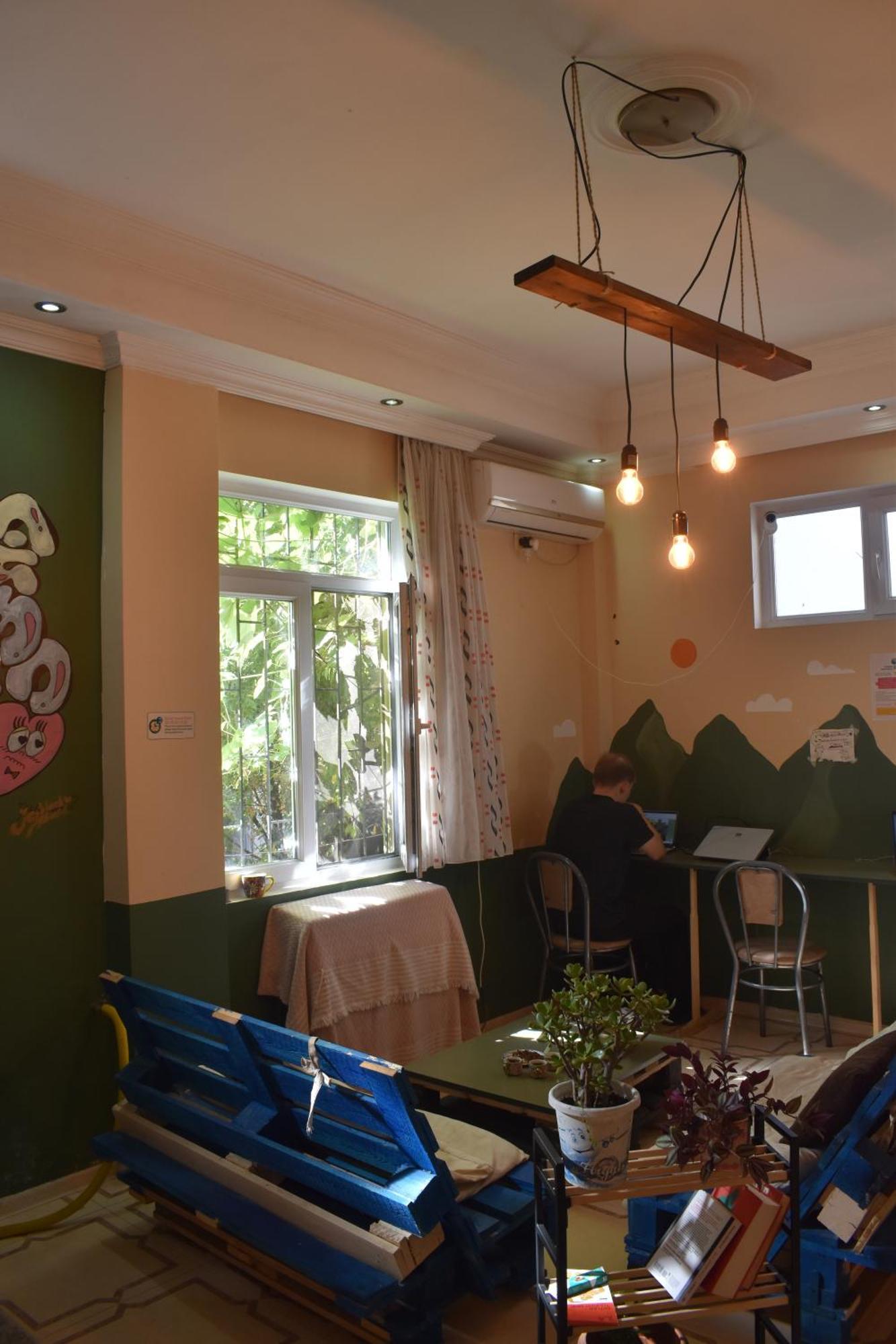 Harmony Backpackers Hostel Μπατούμι Δωμάτιο φωτογραφία